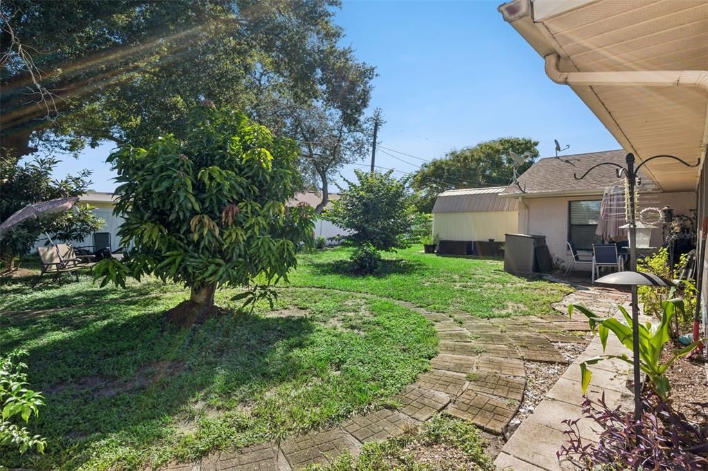 For Sale: $370,000 (4 beds, 2 baths, 2142 Square Feet)