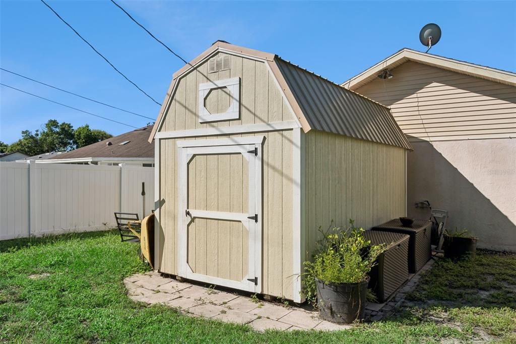 For Sale: $370,000 (4 beds, 2 baths, 2142 Square Feet)