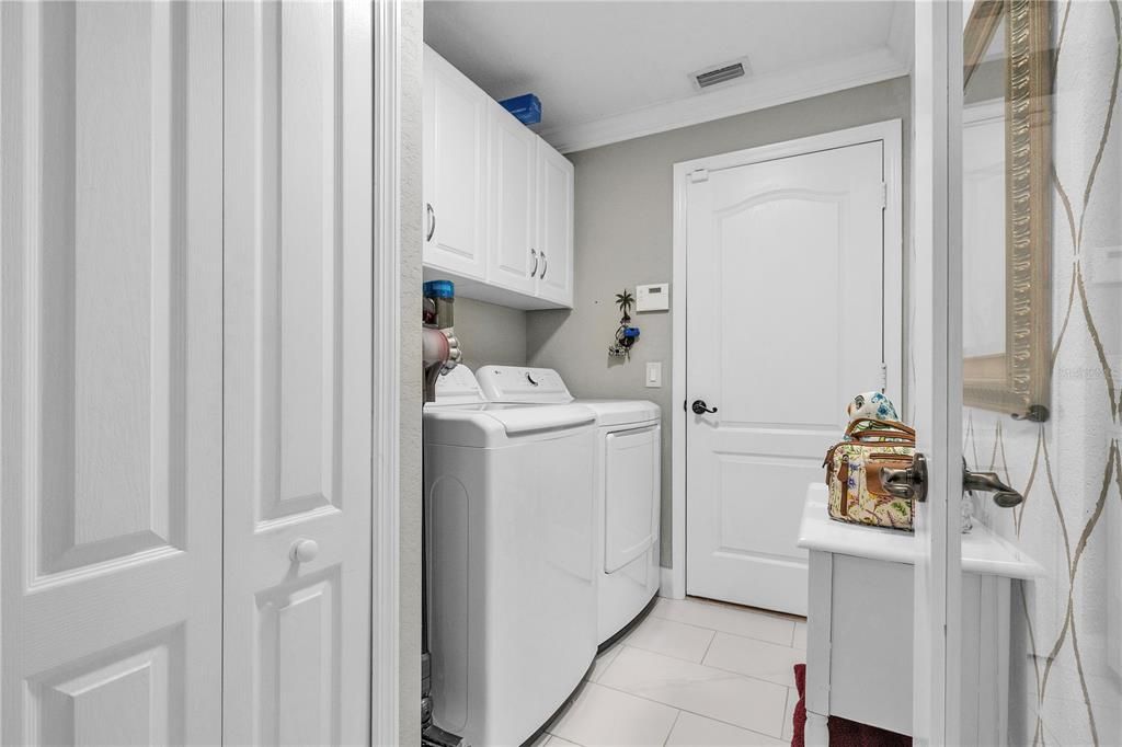 En Venta: $499,000 (4 camas, 2 baños, 2241 Pies cuadrados)
