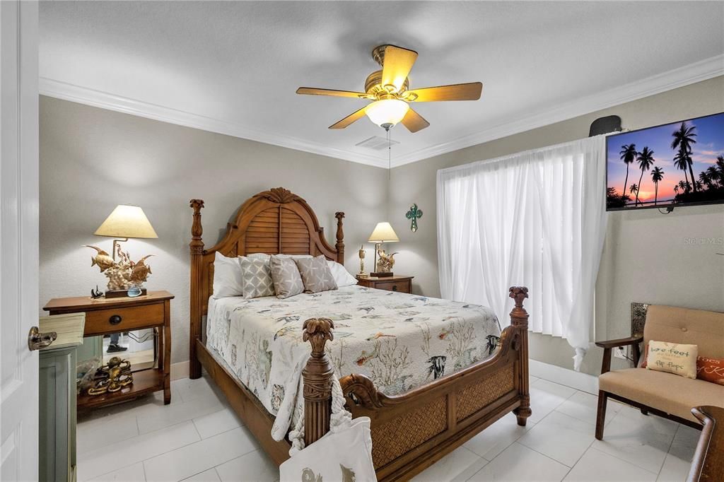 En Venta: $499,000 (4 camas, 2 baños, 2241 Pies cuadrados)