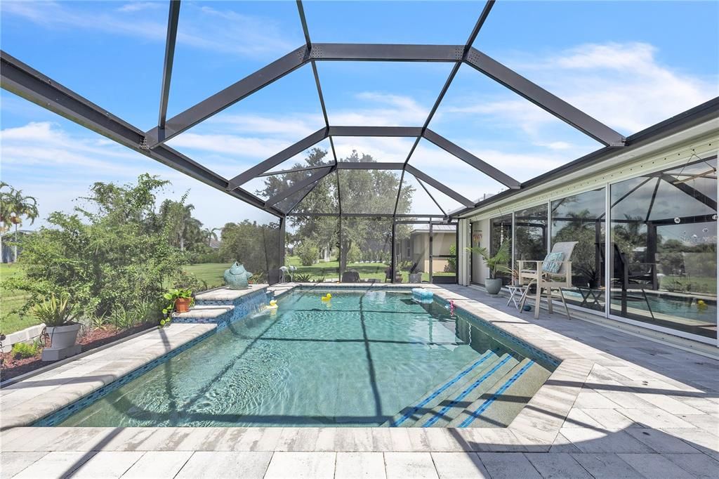 En Venta: $499,000 (4 camas, 2 baños, 2241 Pies cuadrados)