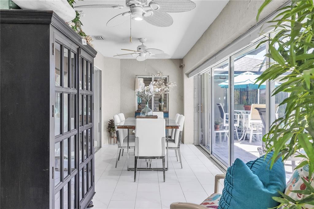 En Venta: $499,000 (4 camas, 2 baños, 2241 Pies cuadrados)