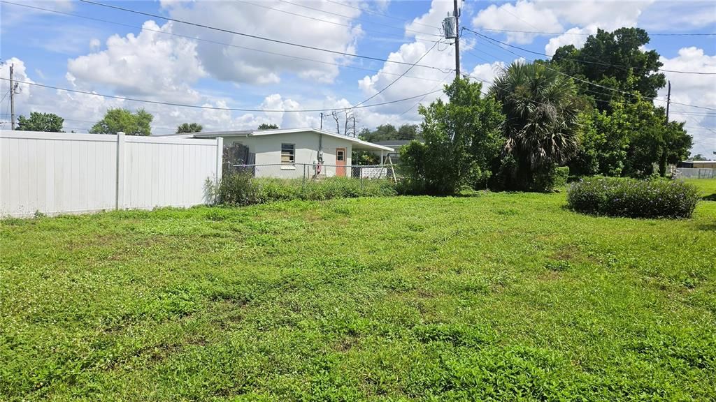 На продажу: $155,000 (2 спален, 1 ванн, 844 Квадратных фут)