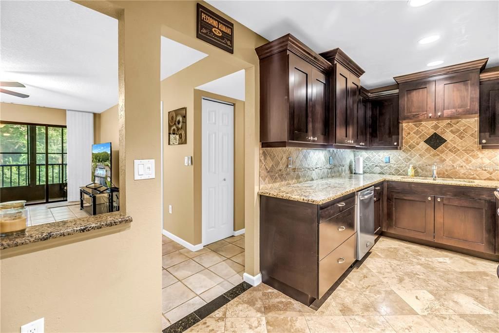 En Venta: $229,000 (3 camas, 2 baños, 1396 Pies cuadrados)