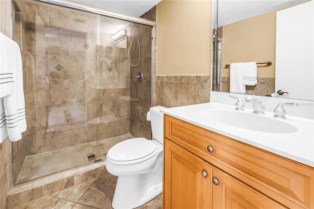 En Venta: $229,000 (3 camas, 2 baños, 1396 Pies cuadrados)