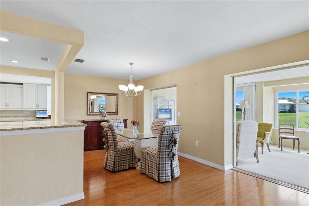 For Sale: $200,000 (2 beds, 2 baths, 1323 Square Feet)