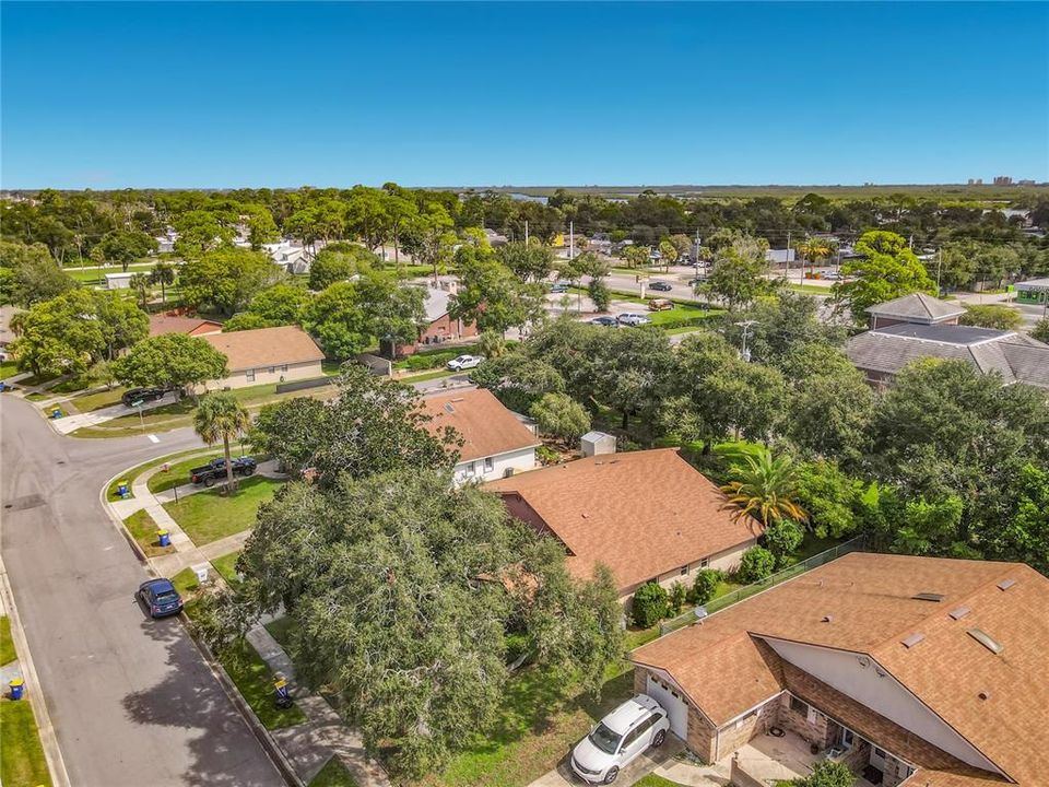 For Sale: $206,500 (2 beds, 2 baths, 918 Square Feet)