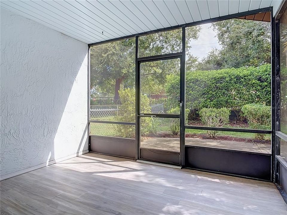 For Sale: $206,500 (2 beds, 2 baths, 918 Square Feet)