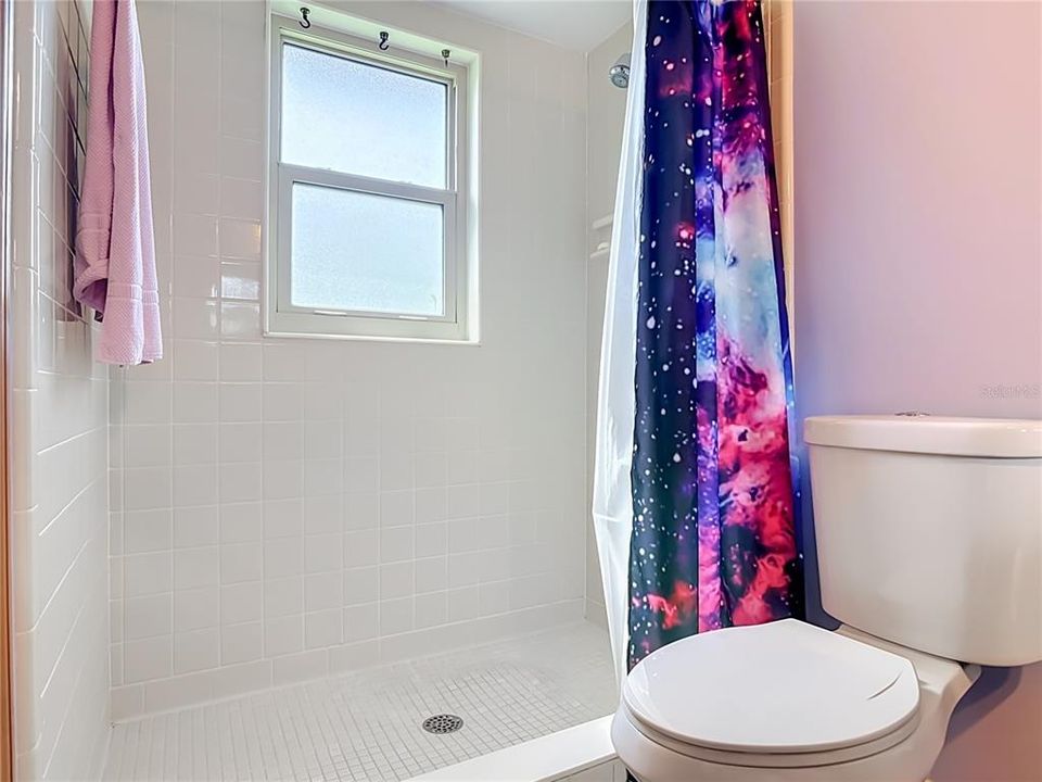 For Sale: $206,500 (2 beds, 2 baths, 918 Square Feet)