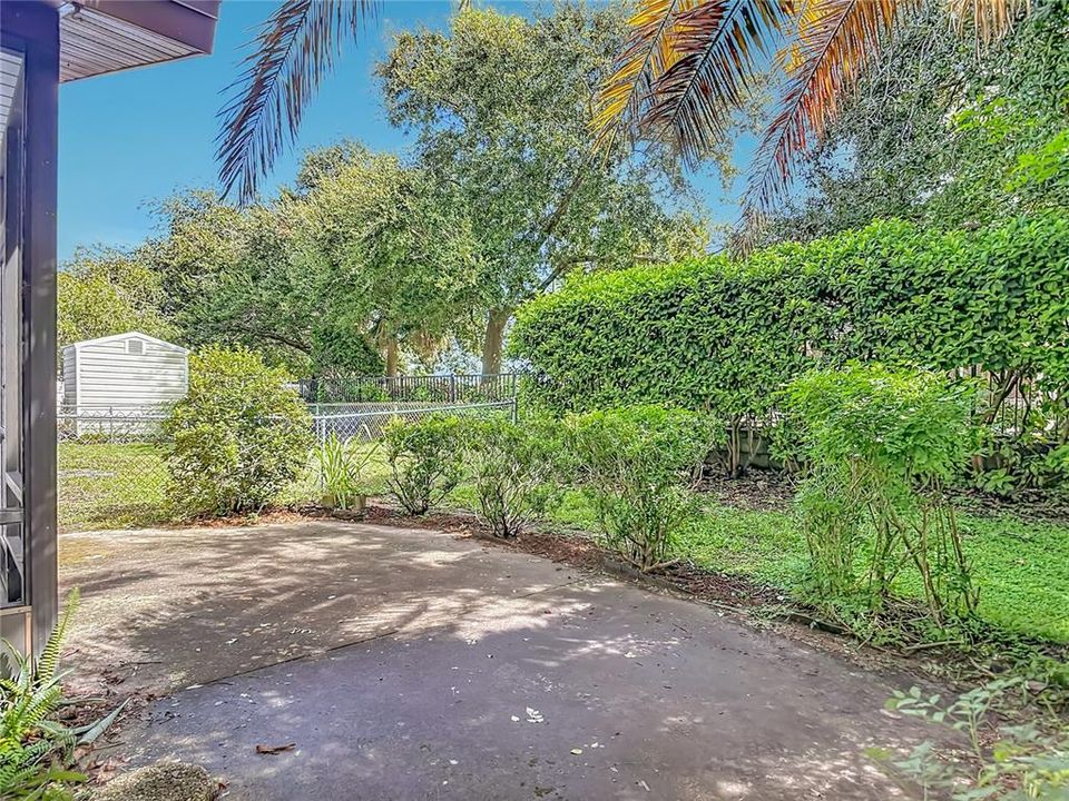 For Sale: $206,500 (2 beds, 2 baths, 918 Square Feet)