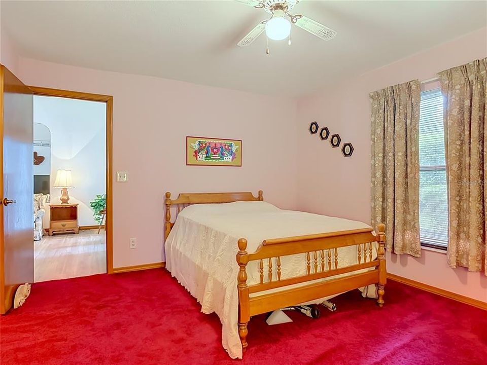 For Sale: $206,500 (2 beds, 2 baths, 918 Square Feet)