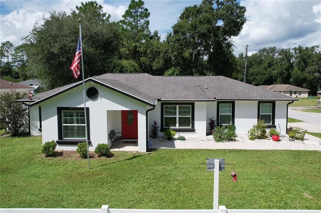 For Sale: $275,000 (3 beds, 2 baths, 1214 Square Feet)