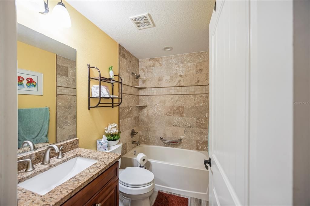 For Sale: $275,000 (3 beds, 2 baths, 1214 Square Feet)