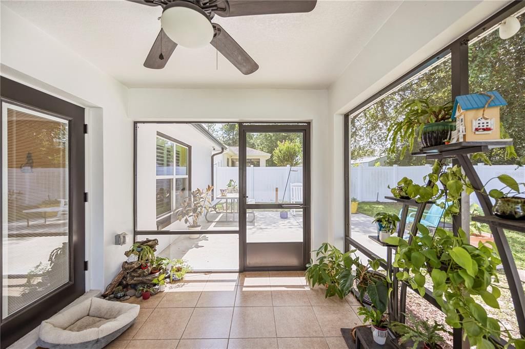 For Sale: $275,000 (3 beds, 2 baths, 1214 Square Feet)