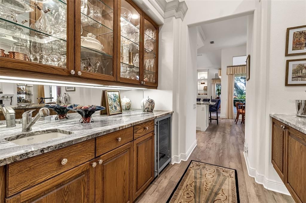 For Sale: $2,175,000 (4 beds, 3 baths, 4117 Square Feet)