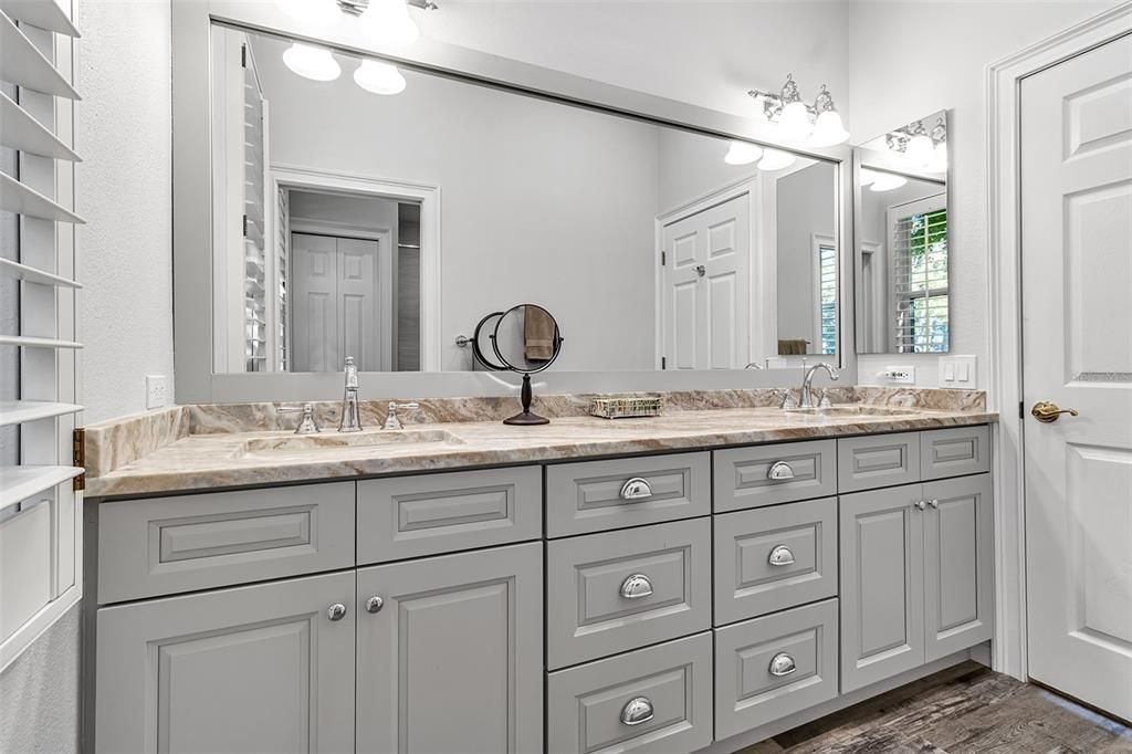 For Sale: $2,175,000 (4 beds, 3 baths, 4117 Square Feet)