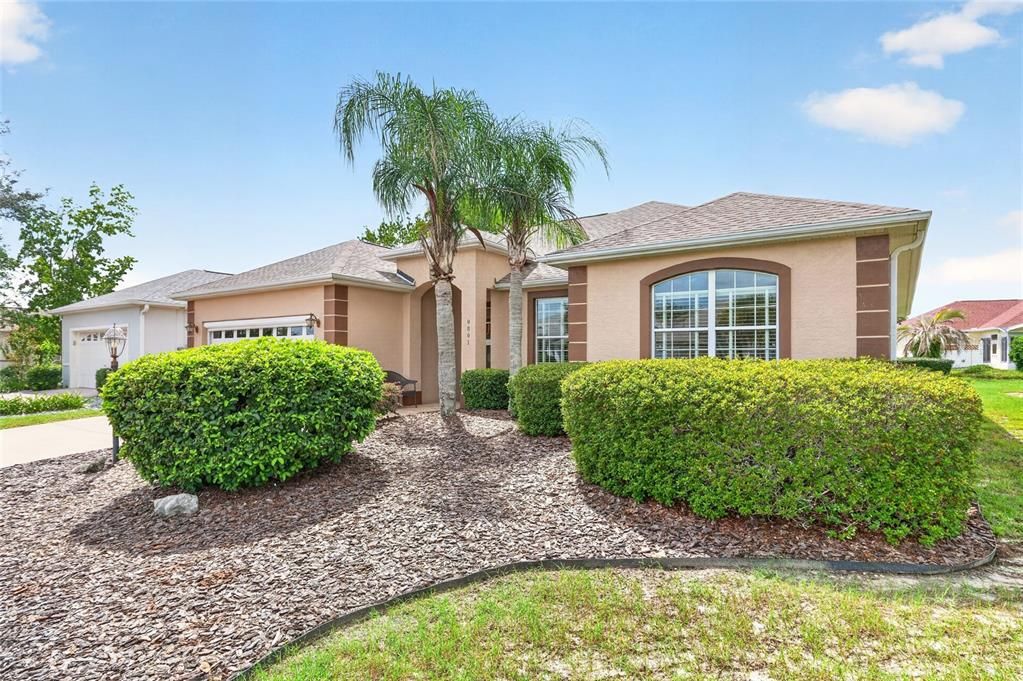 For Sale: $279,900 (2 beds, 2 baths, 1857 Square Feet)