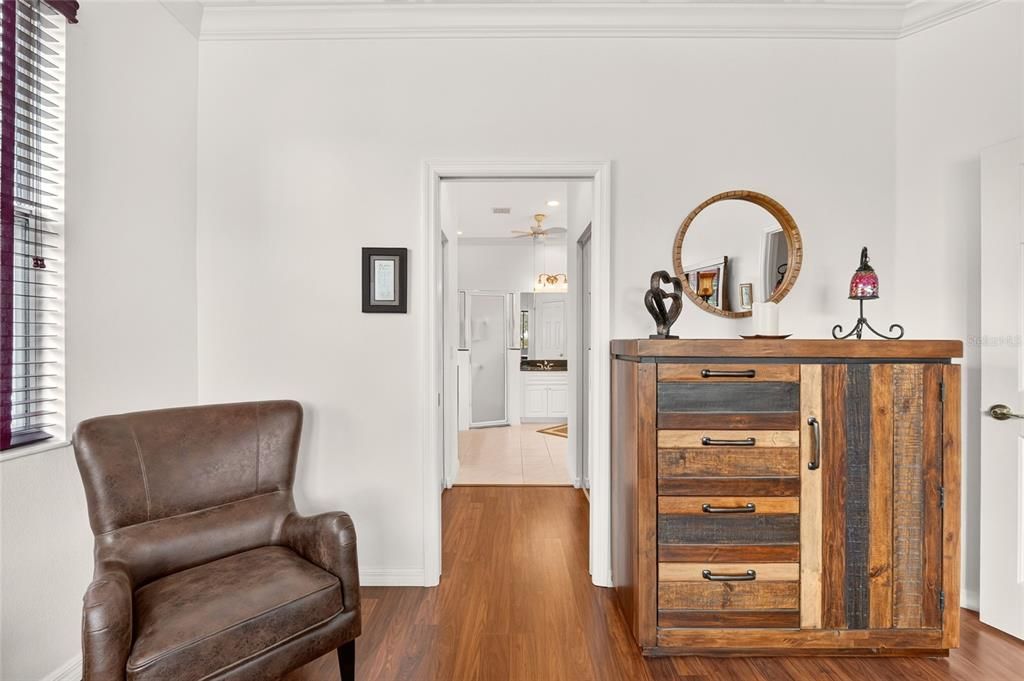 For Sale: $279,900 (2 beds, 2 baths, 1857 Square Feet)