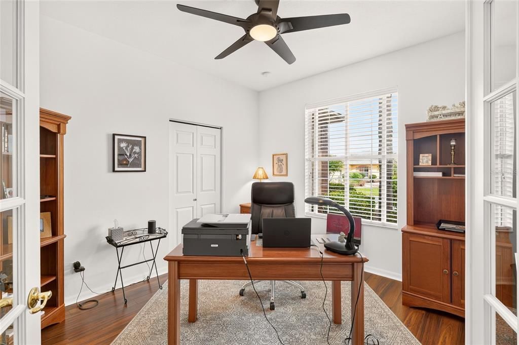 For Sale: $279,900 (2 beds, 2 baths, 1857 Square Feet)