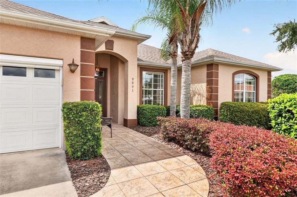 For Sale: $279,900 (2 beds, 2 baths, 1857 Square Feet)