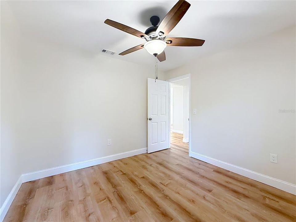 For Sale: $194,900 (4 beds, 3 baths, 1456 Square Feet)