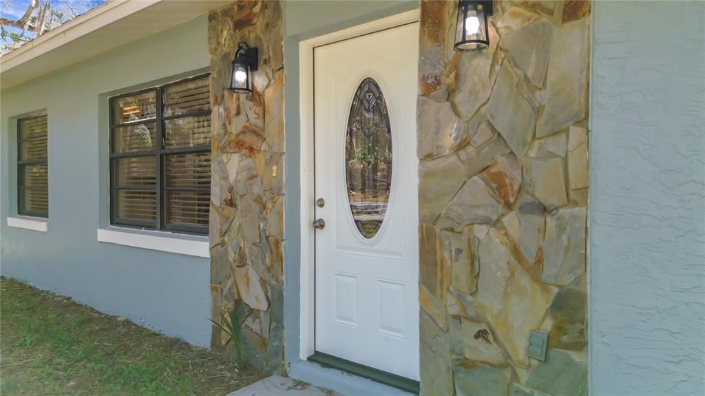 For Sale: $194,900 (4 beds, 3 baths, 1456 Square Feet)