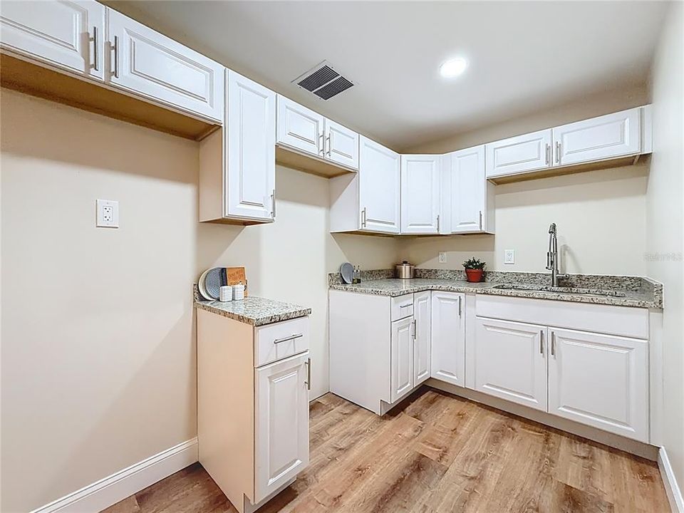 For Sale: $194,900 (4 beds, 3 baths, 1456 Square Feet)