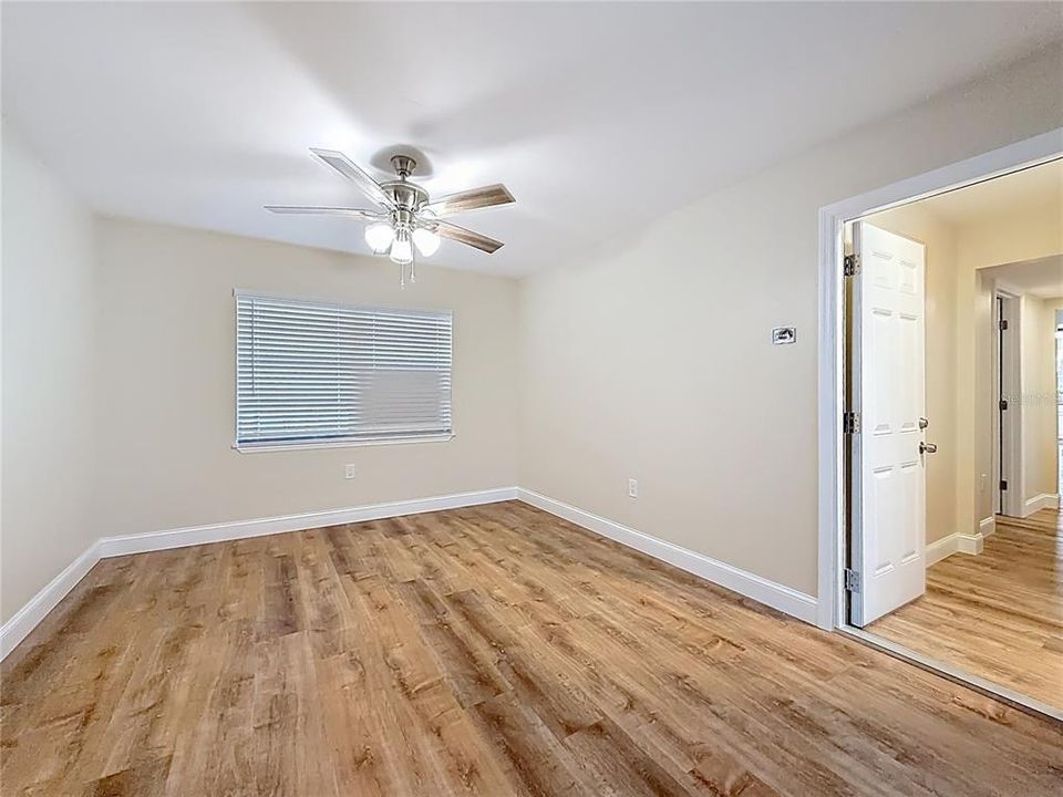 For Sale: $194,900 (4 beds, 3 baths, 1456 Square Feet)