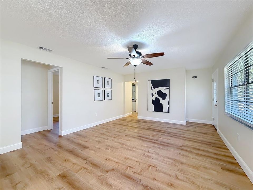For Sale: $194,900 (4 beds, 3 baths, 1456 Square Feet)