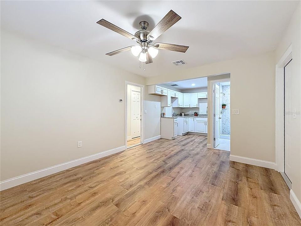 For Sale: $194,900 (4 beds, 3 baths, 1456 Square Feet)
