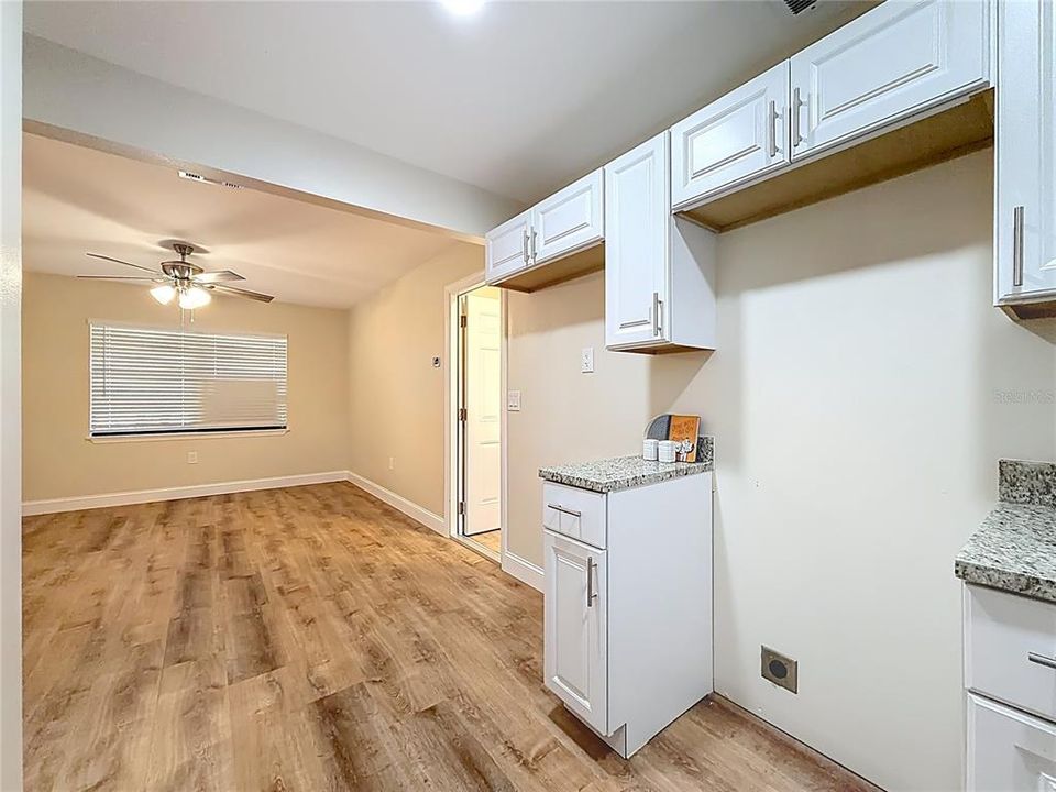 For Sale: $194,900 (4 beds, 3 baths, 1456 Square Feet)