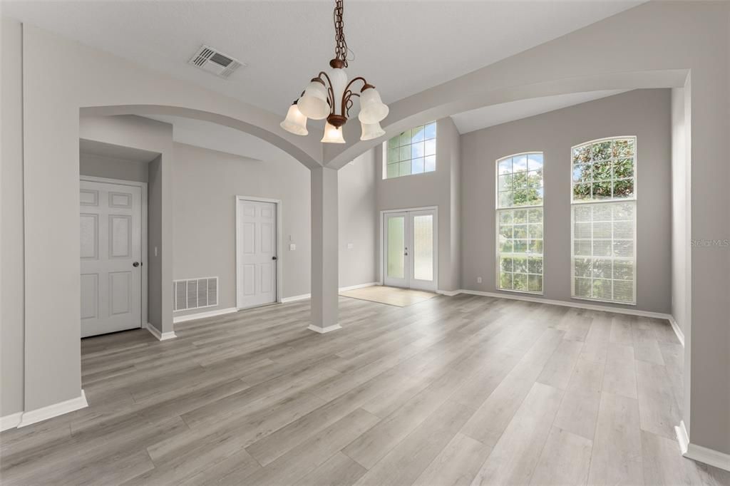 For Sale: $439,900 (4 beds, 3 baths, 2778 Square Feet)
