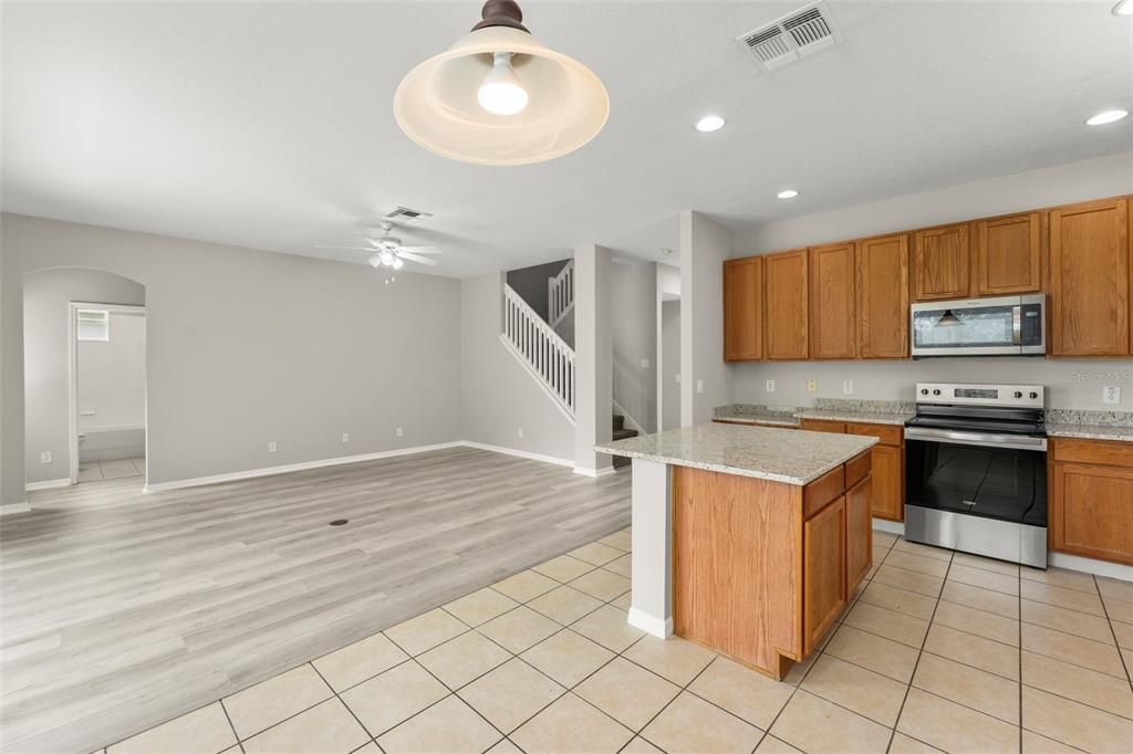 For Sale: $439,900 (4 beds, 3 baths, 2778 Square Feet)