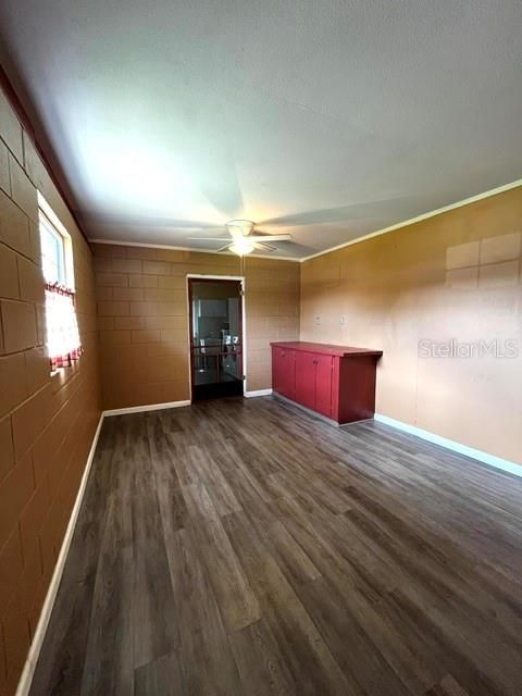 For Sale: $200,000 (2 beds, 2 baths, 1613 Square Feet)