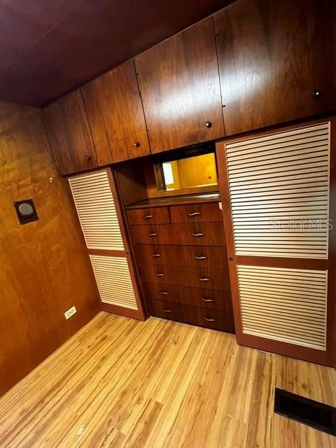 For Sale: $200,000 (2 beds, 2 baths, 1613 Square Feet)