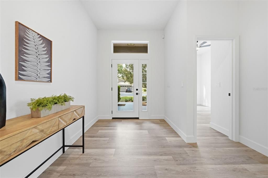 На продажу: $349,900 (3 спален, 2 ванн, 1617 Квадратных фут)