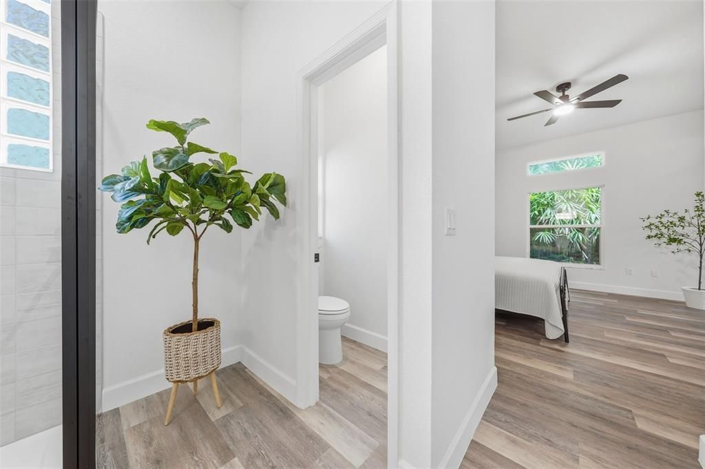 На продажу: $349,900 (3 спален, 2 ванн, 1617 Квадратных фут)