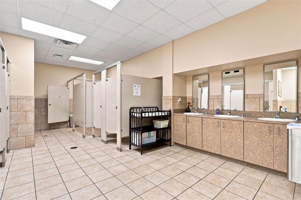 For Sale: $5,999,995 (0 beds, 0 baths, 29638 Square Feet)
