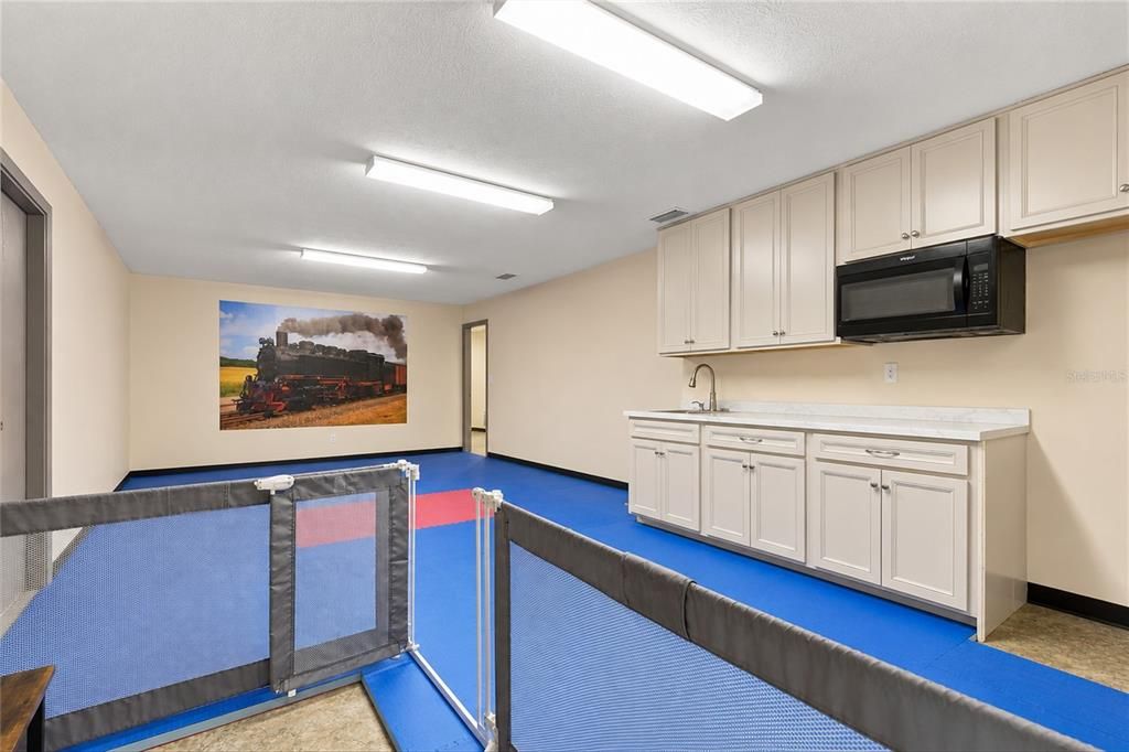 For Sale: $5,999,995 (0 beds, 0 baths, 29638 Square Feet)