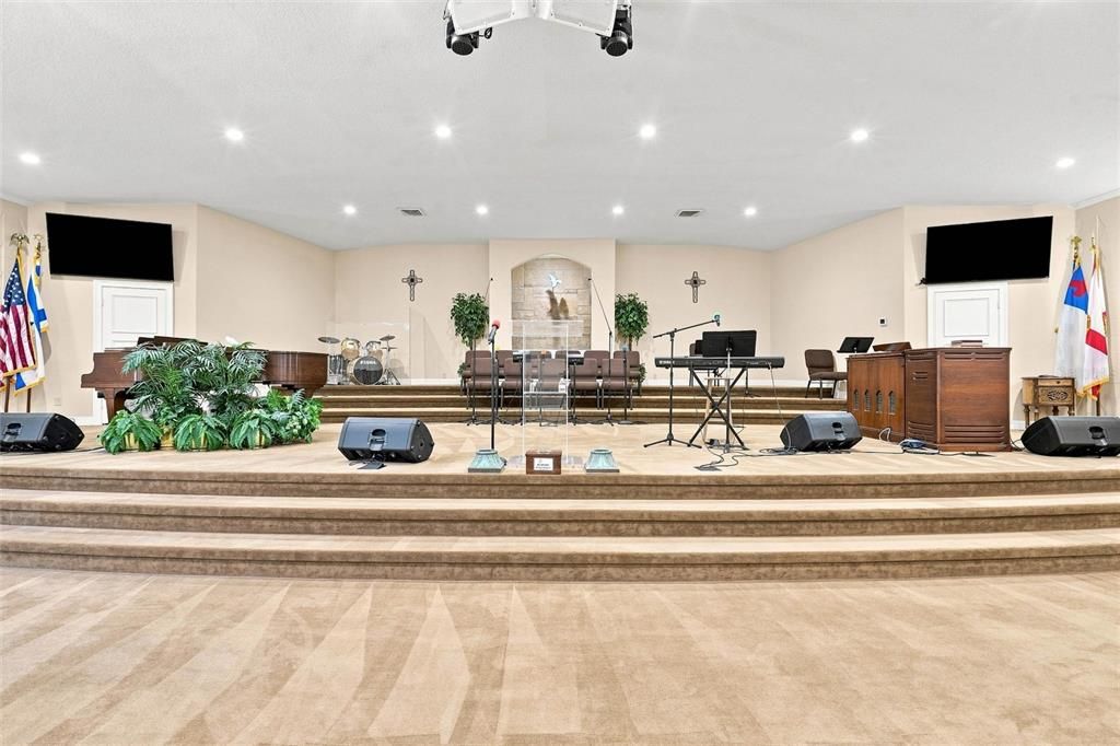 For Sale: $5,999,995 (0 beds, 0 baths, 29638 Square Feet)