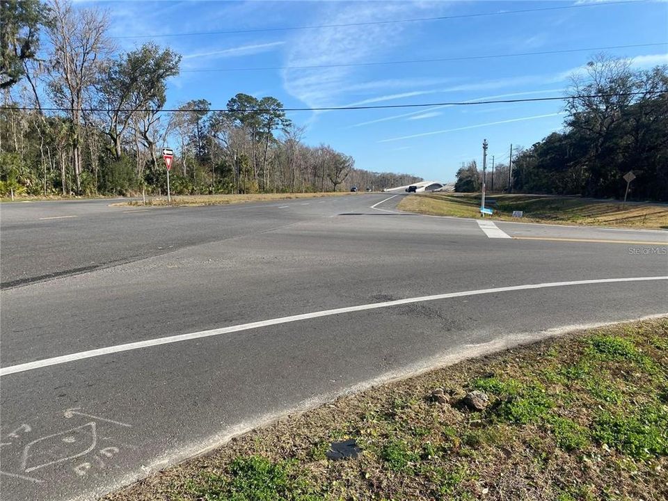 待售: $295,000 (1.83 acres)