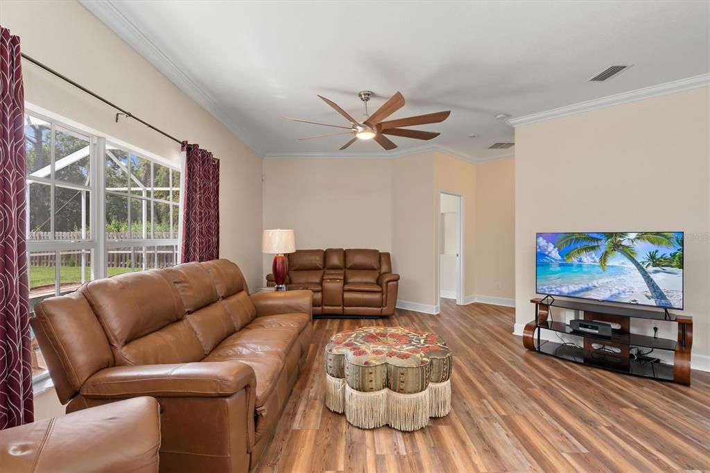 待售: $375,000 (3 贝兹, 2 浴室, 1774 平方英尺)