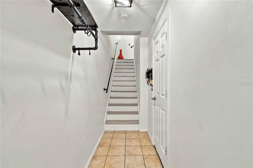 For Sale: $220,000 (2 beds, 2 baths, 1064 Square Feet)