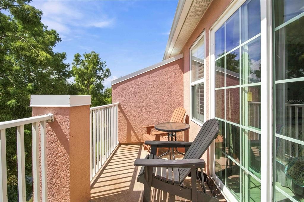 For Sale: $220,000 (2 beds, 2 baths, 1064 Square Feet)