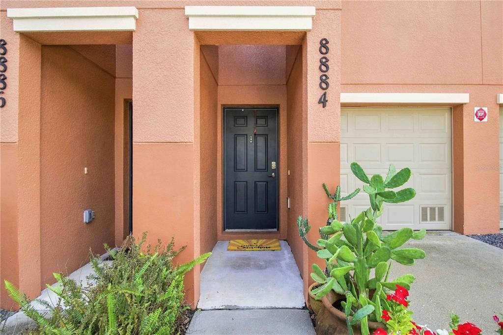 For Sale: $220,000 (2 beds, 2 baths, 1064 Square Feet)