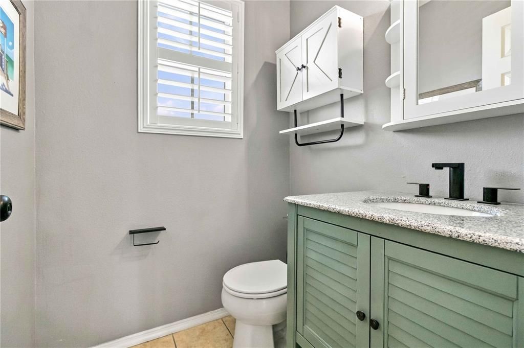 For Sale: $220,000 (2 beds, 2 baths, 1064 Square Feet)