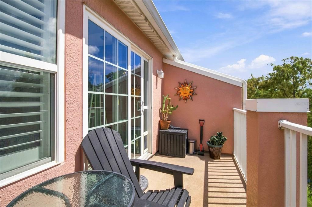 For Sale: $220,000 (2 beds, 2 baths, 1064 Square Feet)