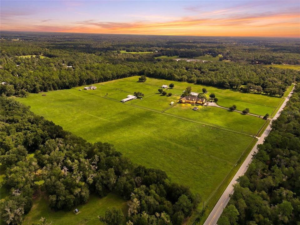 En Venta: $600,000 (16.00 acres)