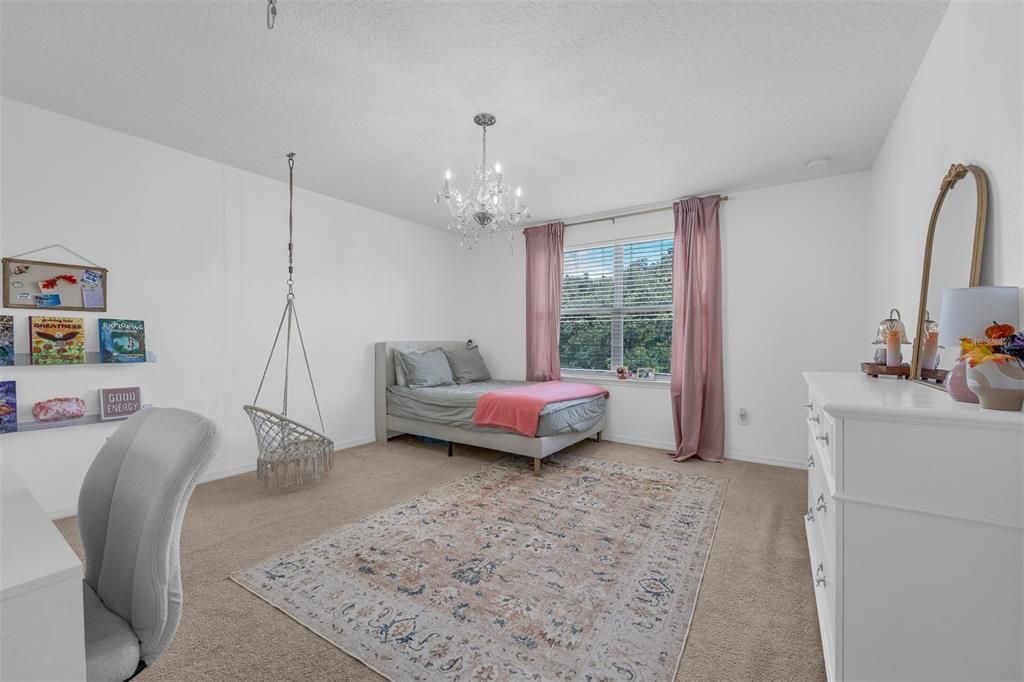 For Sale: $960,000 (6 beds, 5 baths, 4341 Square Feet)