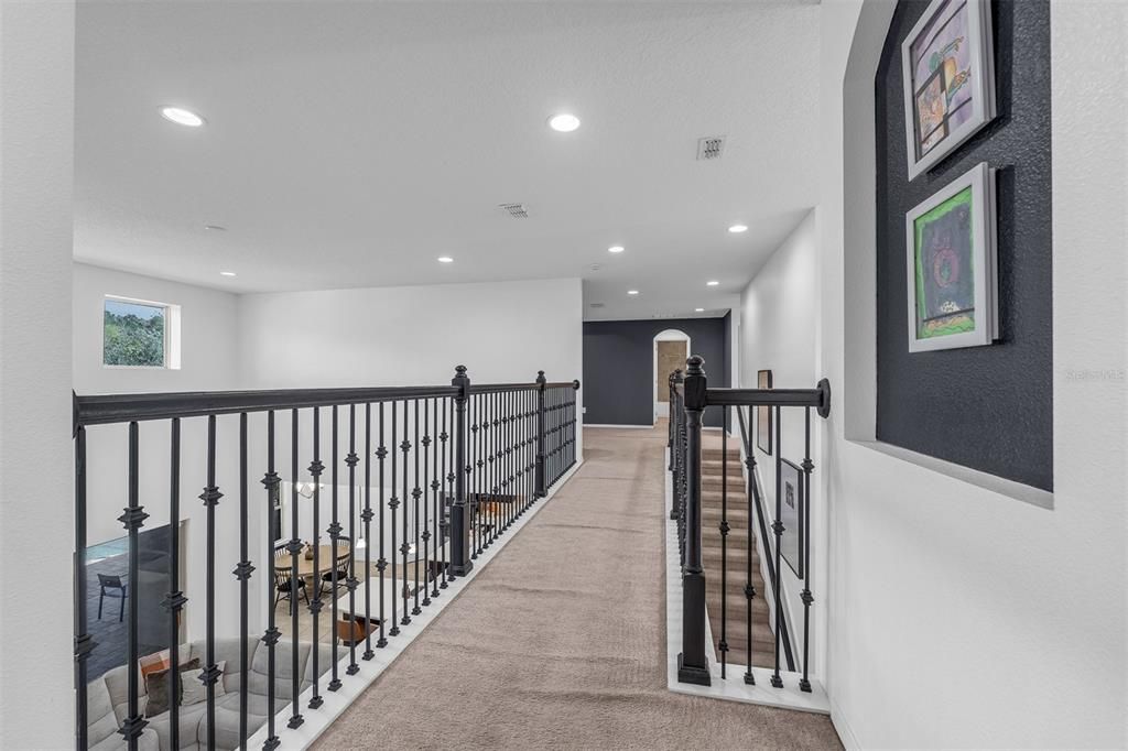 For Sale: $960,000 (6 beds, 5 baths, 4341 Square Feet)